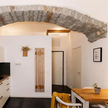 L'arco Living 2 * 的里雅斯特